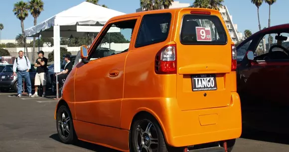 Se poartă oamenii supli? Ce zici de cea mai "slabă" mașină din lume?