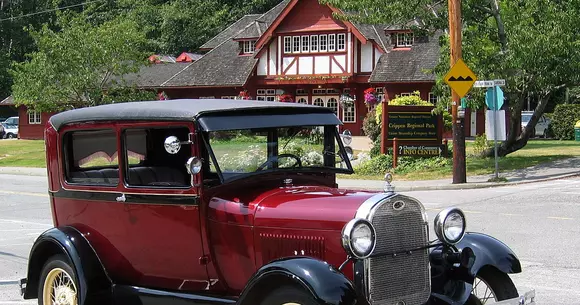 Așa arăta prima mașină dotată cu radio. Cât costa sistemul audio?