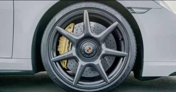 Porsche 911 Turbo S Exclusive Series - procesul de producţie ale noilor jante de 20 inchi