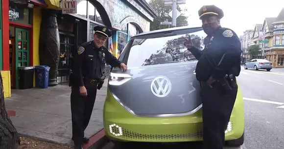 Volkswagen I.D. BUZZ şi T1 pe străzile din America