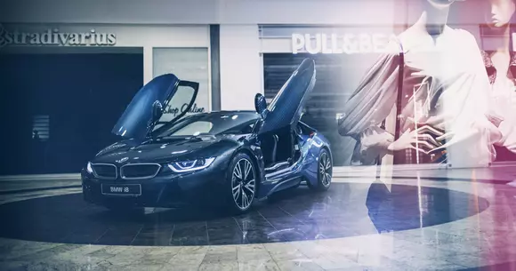 Unul din cele 10 exemplare BMW i8 Garage Italia CrossFade Edition poate fi cumpărat în România