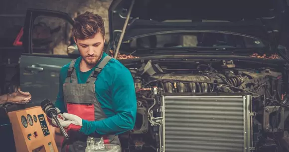 3 lucruri care nu trebuie să lipsească din garajul unui iubitor de mașini