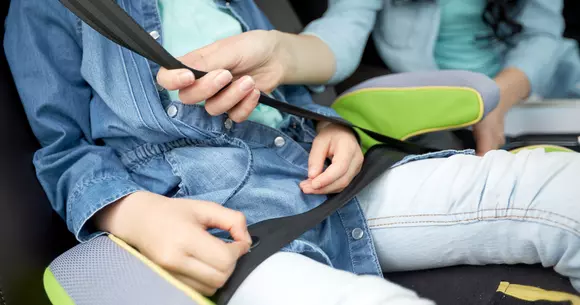 Cum alegem un inaltator auto bun pentru copii