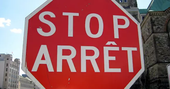 Cel mai ciudat lucru în traficul rutier parizian! Așa ceva nu există altundeva în lume