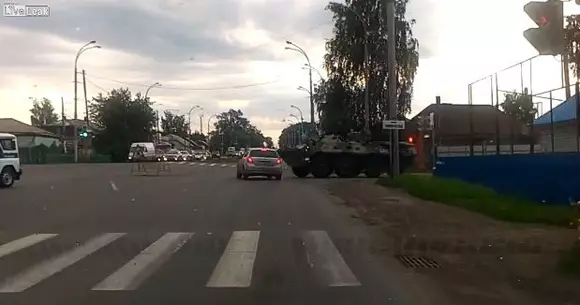 Kia versus TAB într-o intersecție din Rusia! Cine iese câștigător? | VIDEO