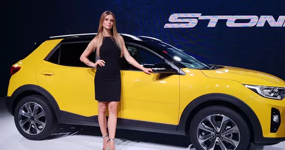 Galerie foto – Fetele Salonului Auto de la Frankfurt