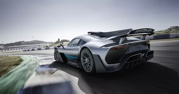 Mercedes-AMG Project ONE - din Formula 1 direct pe străzi