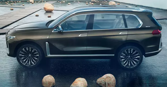 Cât va costa BMW X7?