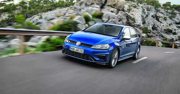 VW Golf R de 310 CP: Arzător de inimi și de anvelope