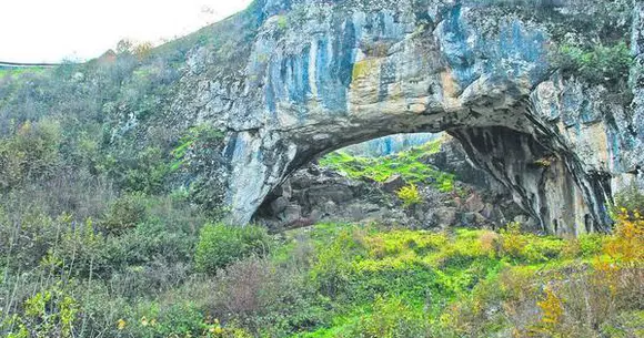 5 lucruri mai puțin cunoscute despre podurile din România. Am avut cel mai lung pod din Europa și avem singurul pod natural rutier