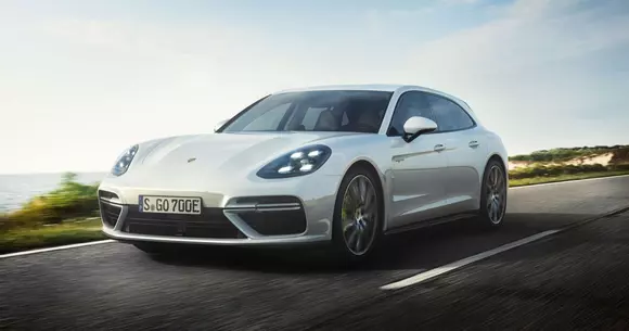 Panamera Turbo S E-Hybrid Sport Turismo - un break care poate prinde peste 300 km/h