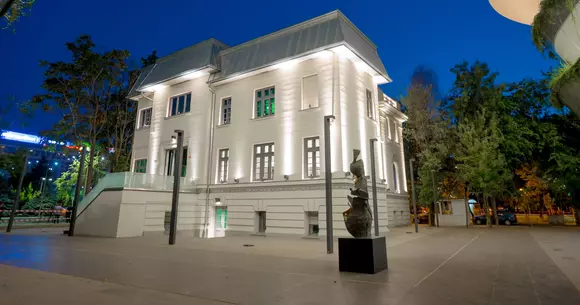 IQOS deschide QREATOR, noul hot spot pe harta creativă a Bucureştiului