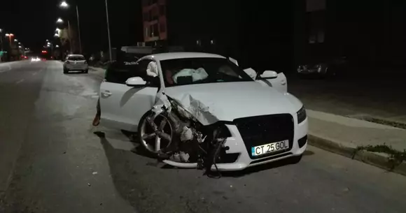 A lovit mașina Poliției. Ce explicație a avut