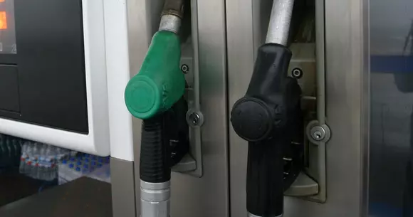 De ce e mai bine să faci plinul, decât să alimentezi de 4-5 ori?