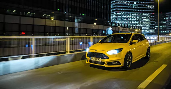 Ford Focus ST 2.0 EcoBoost: Un hot-hatch plin de viață