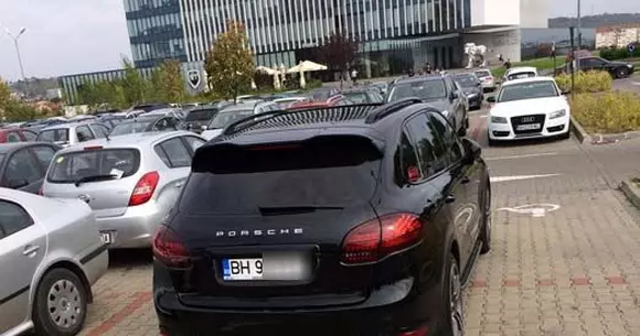 A parcat pe PATRU LOCURI destinate persoanelor cu dizabilități