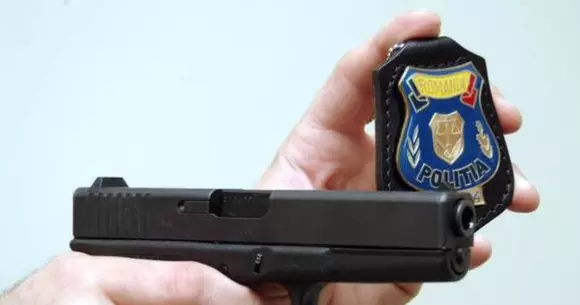 Vestul sălbatic în București: mașină oprită cu focuri de armă