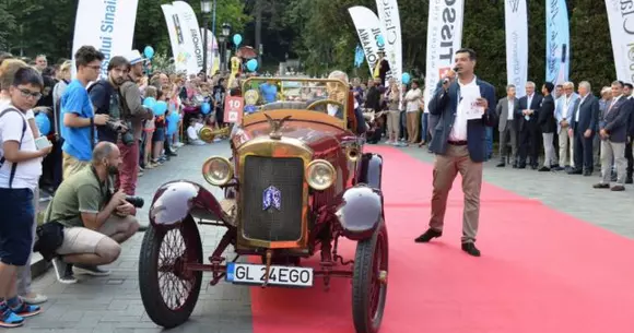 Povestea mașinii de colecție care a fost salvată de regizorul Nae Caramfil. E unicat și valorează sute de mii de euro