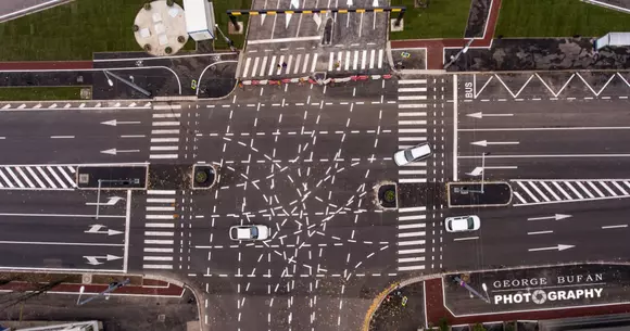 O intersecție din Timișoara a fost marcată inclusiv cu liniile imaginare