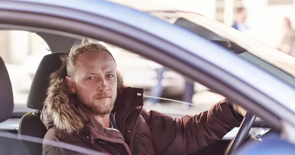 (P) Câștigă bani pentru cadourile celor dragi: începe să conduci cu Uber în doar 3 pași simpli