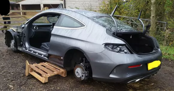 Ce s-a întâmplat cu un Mercedes-Benz Clasa C Coupe după ce a fost furat