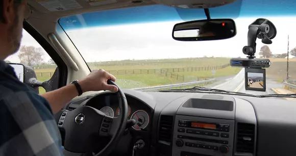 (P) 4 optiuni esentiale ale unei camere auto de calitate