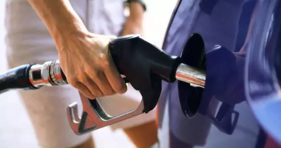 Un român face grave acuzații unui lanț mare de benzinării: "Mi-au vândut motorină cu apă". Ce spune vânzătorul!