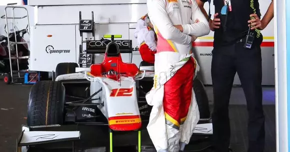 Singurul pilot care ar fi putut reprezenta România în Formula 1 şi-a anunţat retragerea