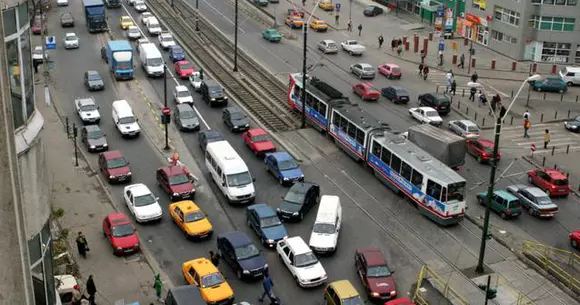 Navetiștii aglomerează Capitala? Câte mașini intră zilnic în București?
