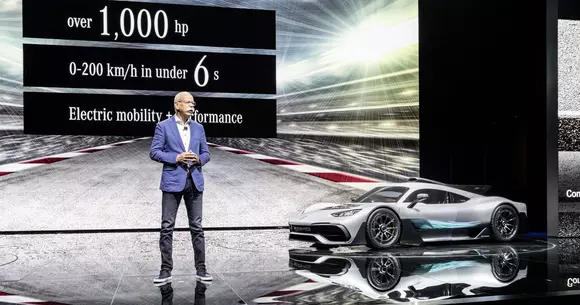 Șeful Mercedes-Benz părăsește compania