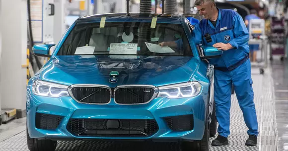 Noul BMW M5 poate fi comandat în România