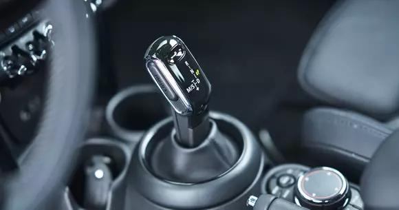 Transmisia automată Steptronic cu şapte trepte a fost implementată în gama MINI