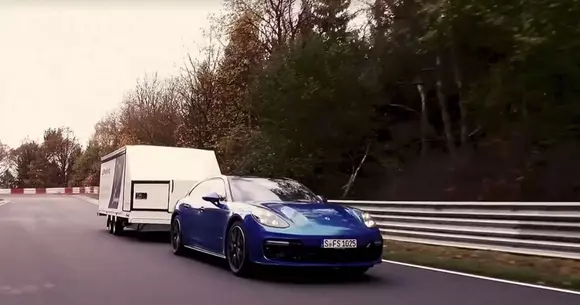 Un nou record stabilit de Porsche pe Nurburgring. De data asta la o categorie surprinzătoare​ - Video