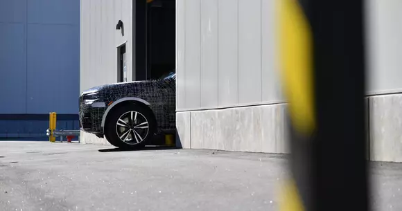 Primele modele preserie BMW X7 au ieşit de pe linia de asamblare