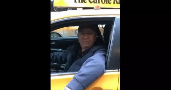 Ce muzică răsună dintr-un taxi din New York! | VIDEO