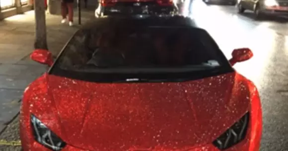 Tuning moldovenesc la Londra: un Lamborghini Huracan acoperit cu cristale