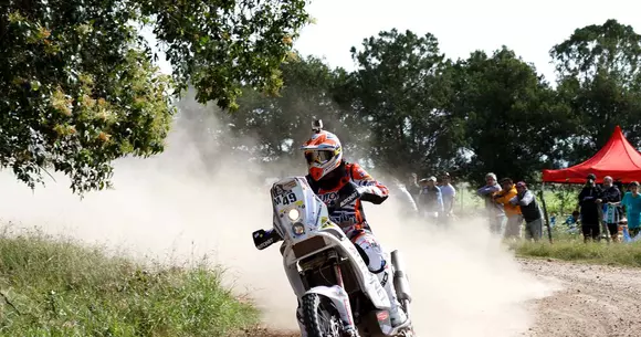 Mani Gyenes a început partea a doua de Dakar și se află pe locul 28 la general după 7 etape