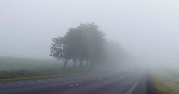 Cod galben de ceaţă și polei în 18 judeţe