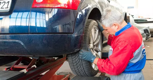 Mecanicii dau sfaturi: 5 lucruri pe care să NU le faci mașinii tale