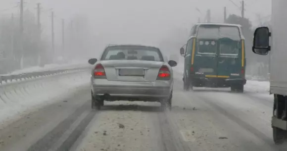 Nu mai există drumuri naţionale sau autostrăzi cu circulaţia oprită din cauza vremii