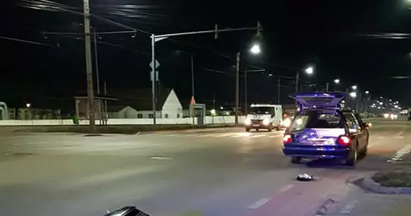 România mea! Le-a căzut sicriul în intersecție! | VIDEO
