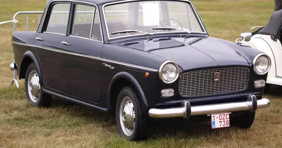 Așa ar fi putut arăta Dacia dacă licitația lui Ceaușescu ar fi fost... "pe bune"