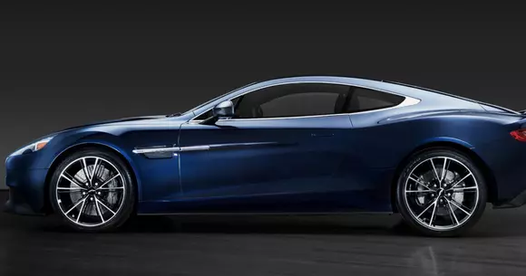 Daniel Craig și-a scos mașina din James Bond la licitație. Cât speră să obțină pe ea