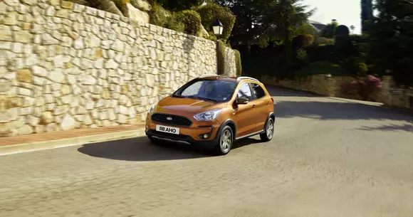 Ford Ka+ primește o versiune cu garda la sol mărită