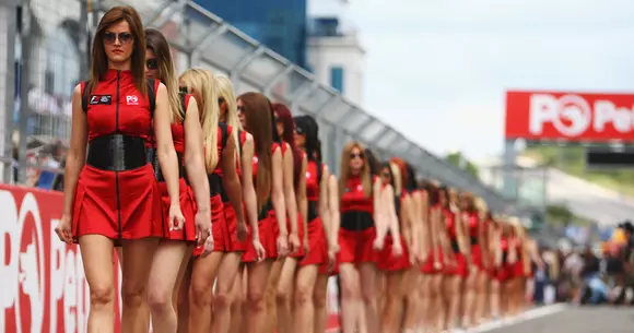 Formula 1 renunță la fetele de pe grila de start