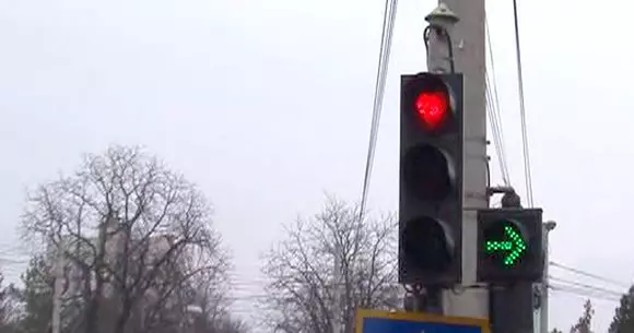 Buzău: Semafoarele, înlocuite cu inimioare