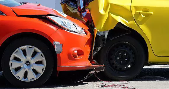 Asigurările RCA vor scoate mult mai mulți bani din buzunarele românilor