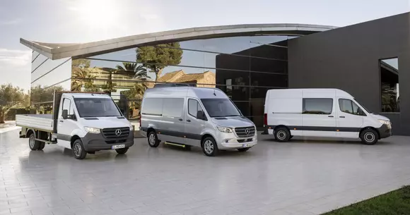 Noul Mercedes-Benz Sprinter poate fi comandat din această vară