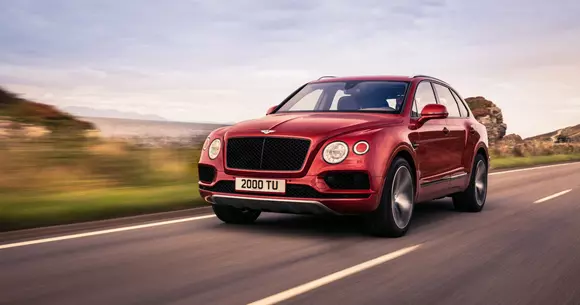 Bentley aduce la SIAB 2018 cea mai puternică versiune a SUV-ului Bentayga