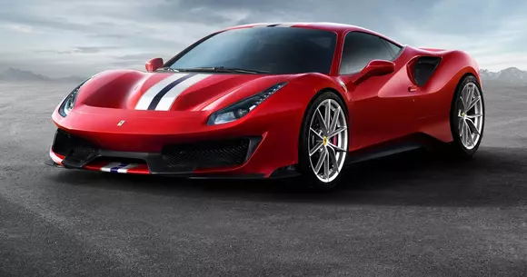Noul Ferrari 488 Pista are cel mai puternic V8 fabricat la Maranello